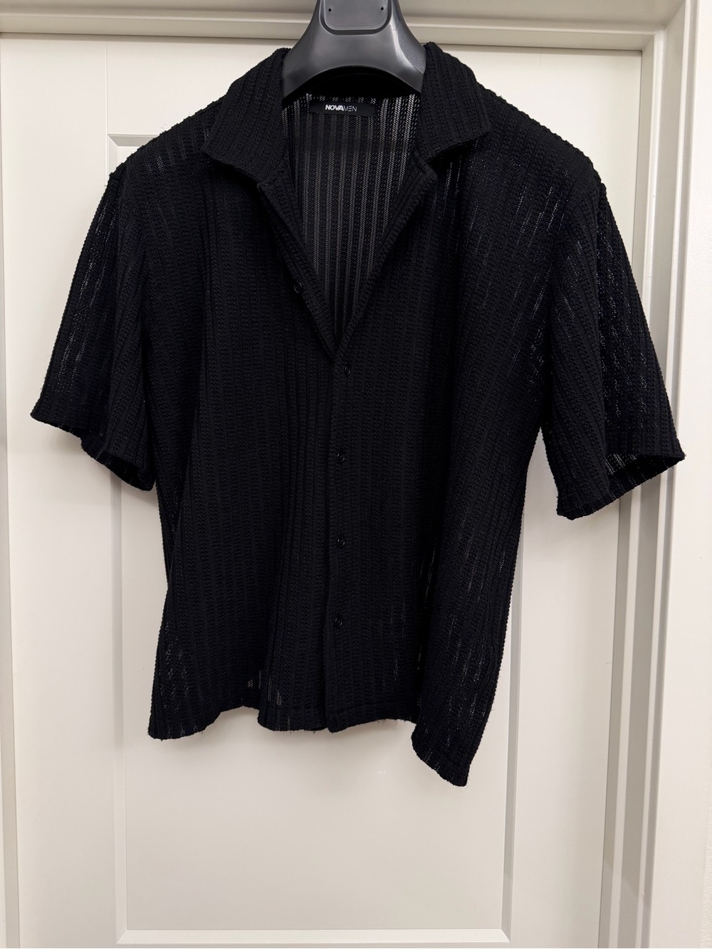 Modern Black Knit Short-Sleeve Shirt